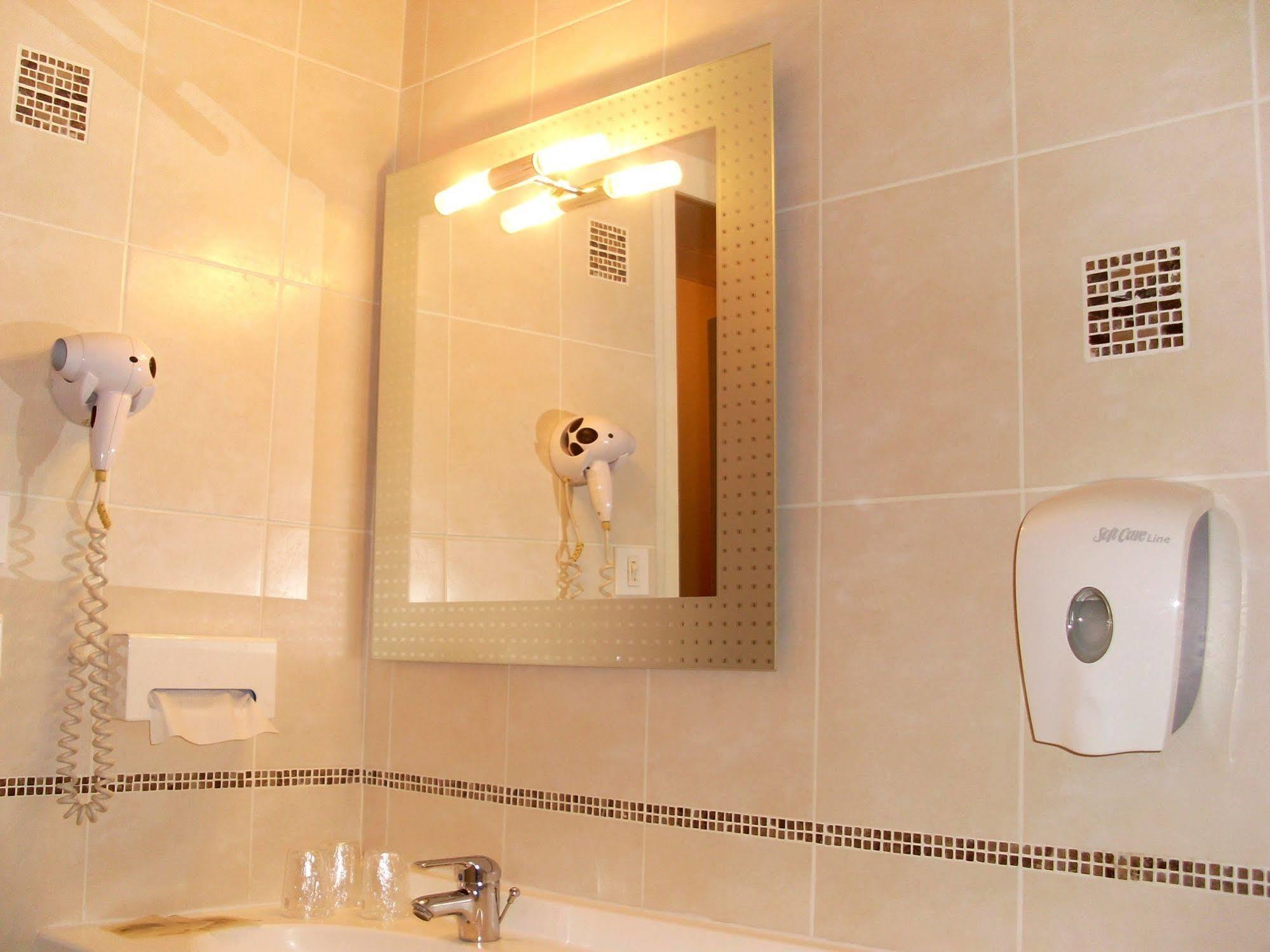 Hotel Austria Style -Ex Nestor Hotel Bourg-les-Valence Bagian luar foto
